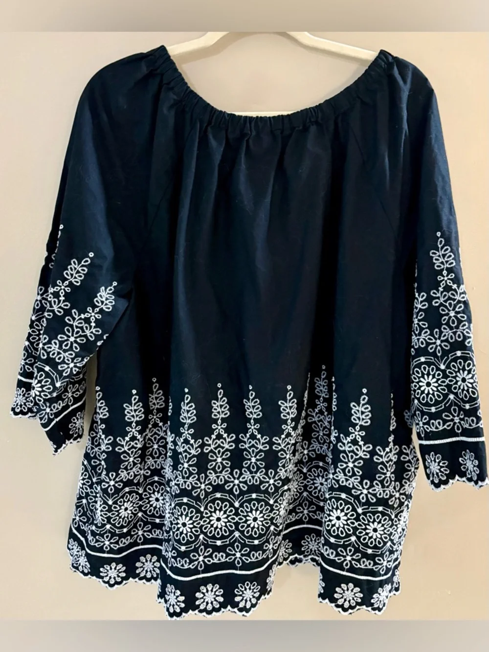 Talbots 3X Cotton Blouse w/Embroidery and Scalloped Hem, 3/4 Sleeves - Picture 4 of 5